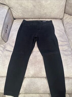 Gloria Vanderbilt Black Polly slim leg